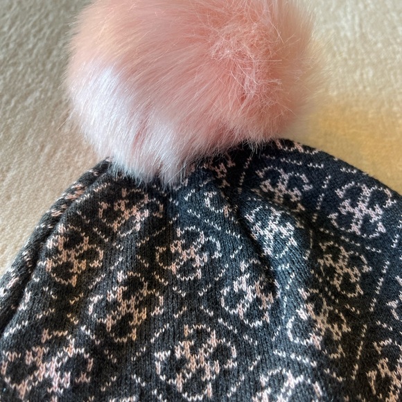 Brand New! GUESS | Pink& Grey Knitted Beanie - Picture 3 of 4